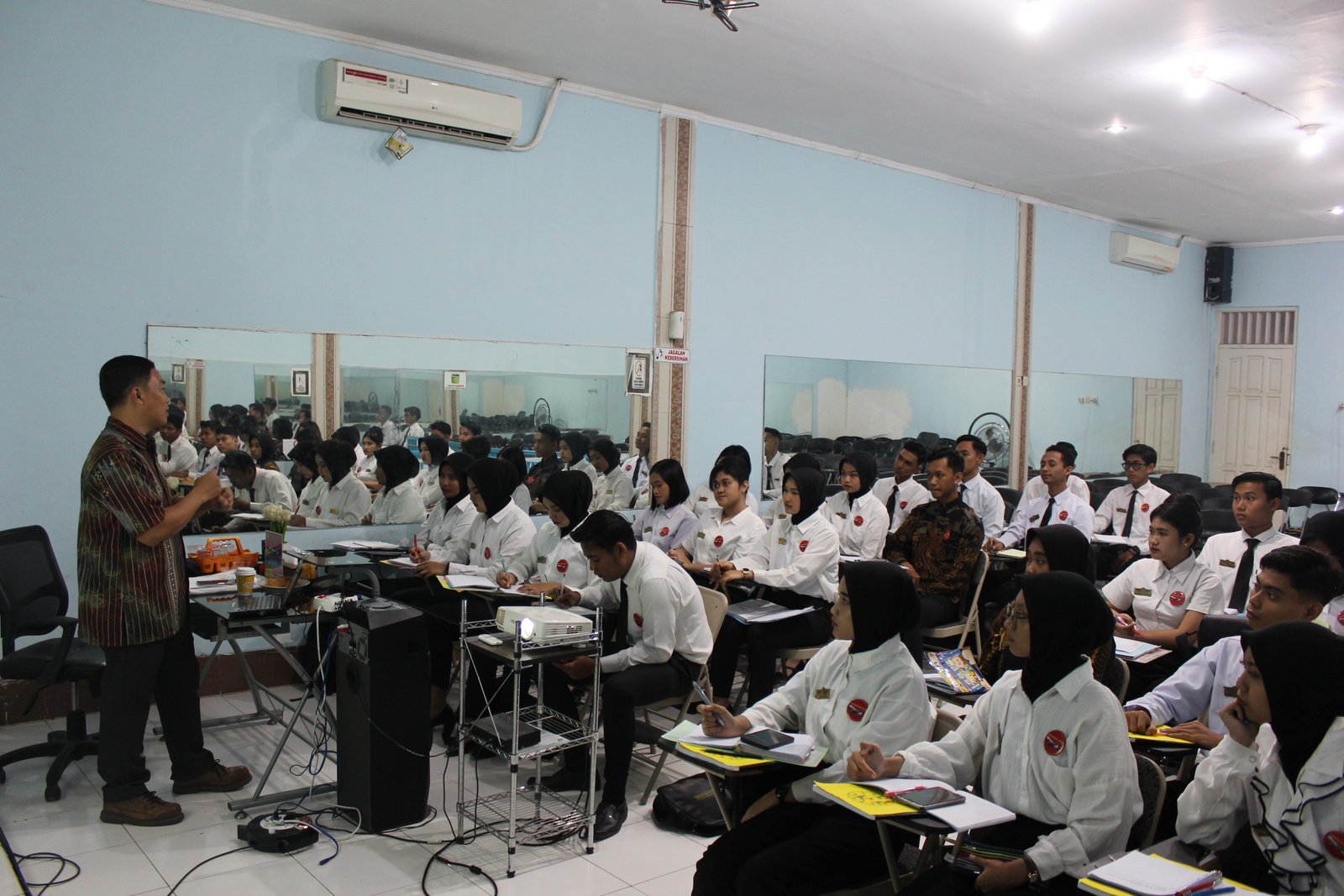 Program Aviation Security (AVSEC)